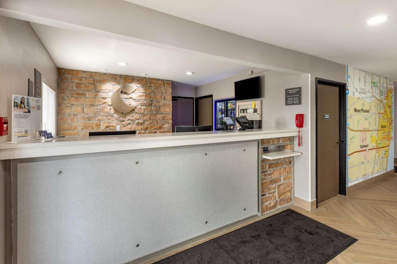 ซูเปอร์ 8 บาย วินด์แฮม เรซีน เมาน์ Hotel ราซีน ภายนอก รูปภาพ