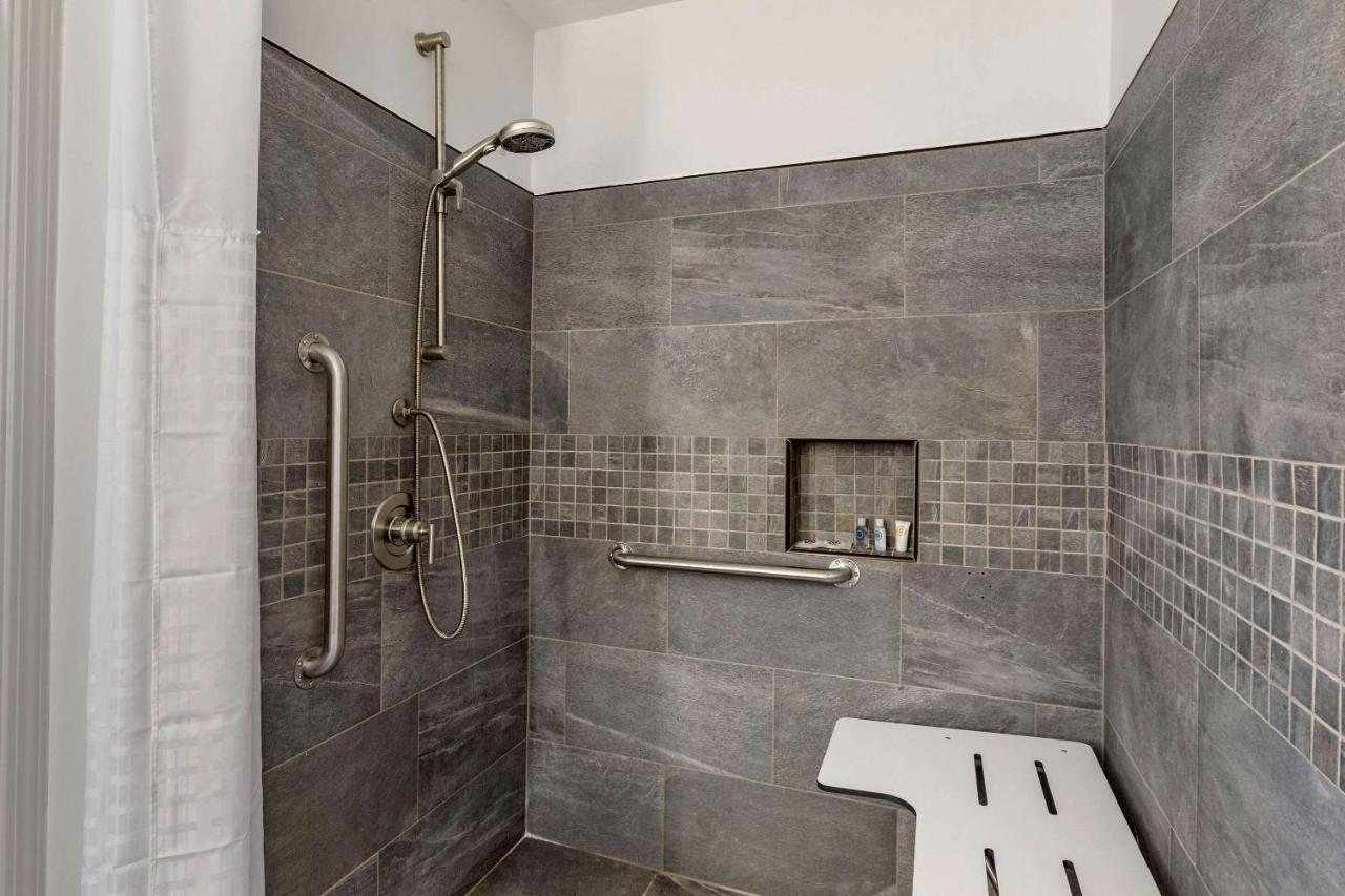 ซูเปอร์ 8 บาย วินด์แฮม เรซีน เมาน์ Hotel ราซีน ภายนอก รูปภาพ